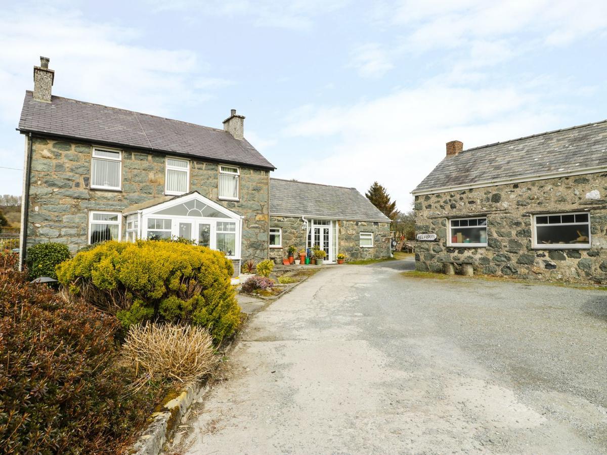 Bwthyn Ael Y Bryn Villa Dolbenmaen Exterior foto